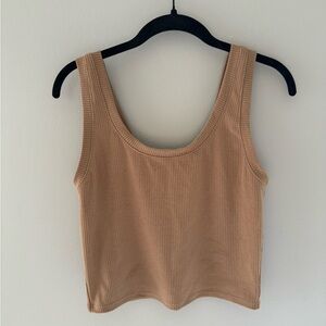Alo Yoga cropped scoop next tank top